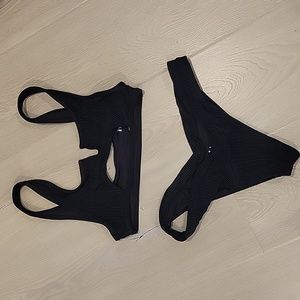 Frankies Bikini Set in Ribbed Black